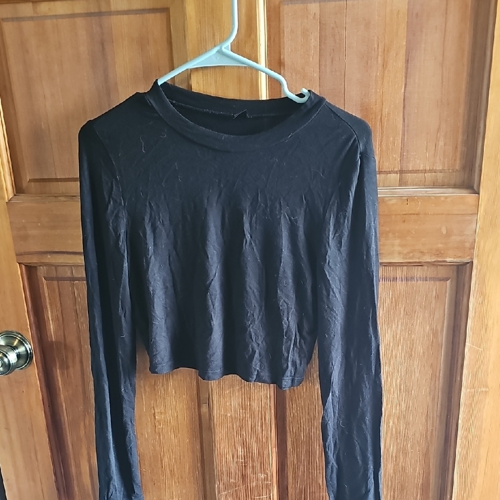 Classic Black Long Sleeve Crop Top